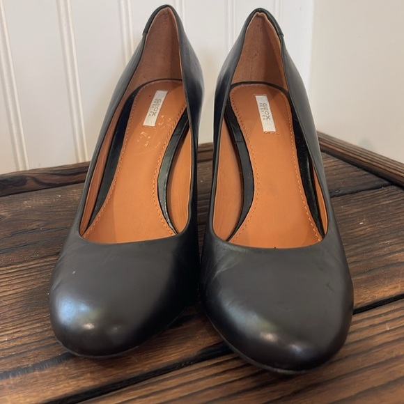 Geox Black Heels Classic Leather Design pumps - Picture 6 of 6